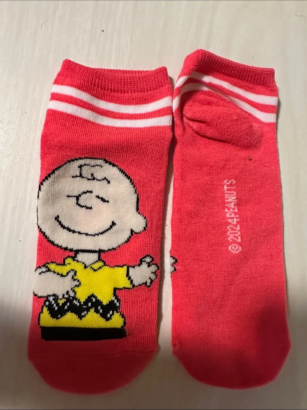 Pink Charlie Brown Graphic Socks